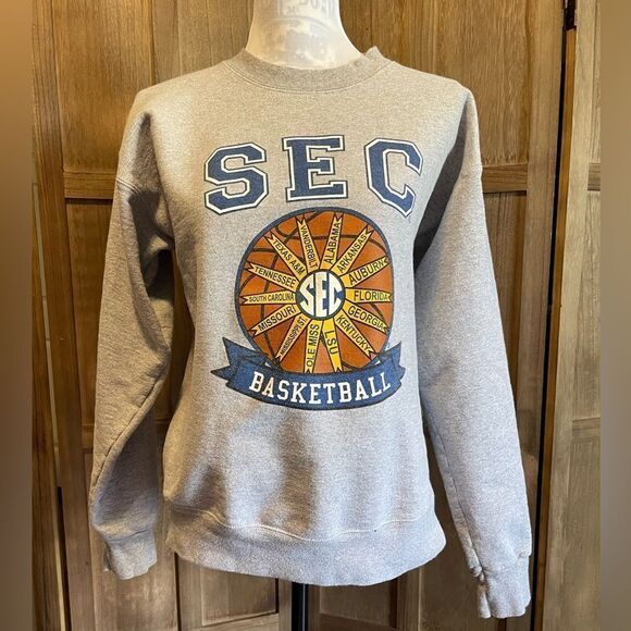SEC Basketball heather gray sweatshirt. - Picture 1 of 3